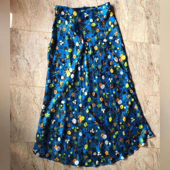 Zara SATIN FLORAL MODI SKIRT - Picture 9 of 12